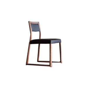 Silla tradicional negra en tela